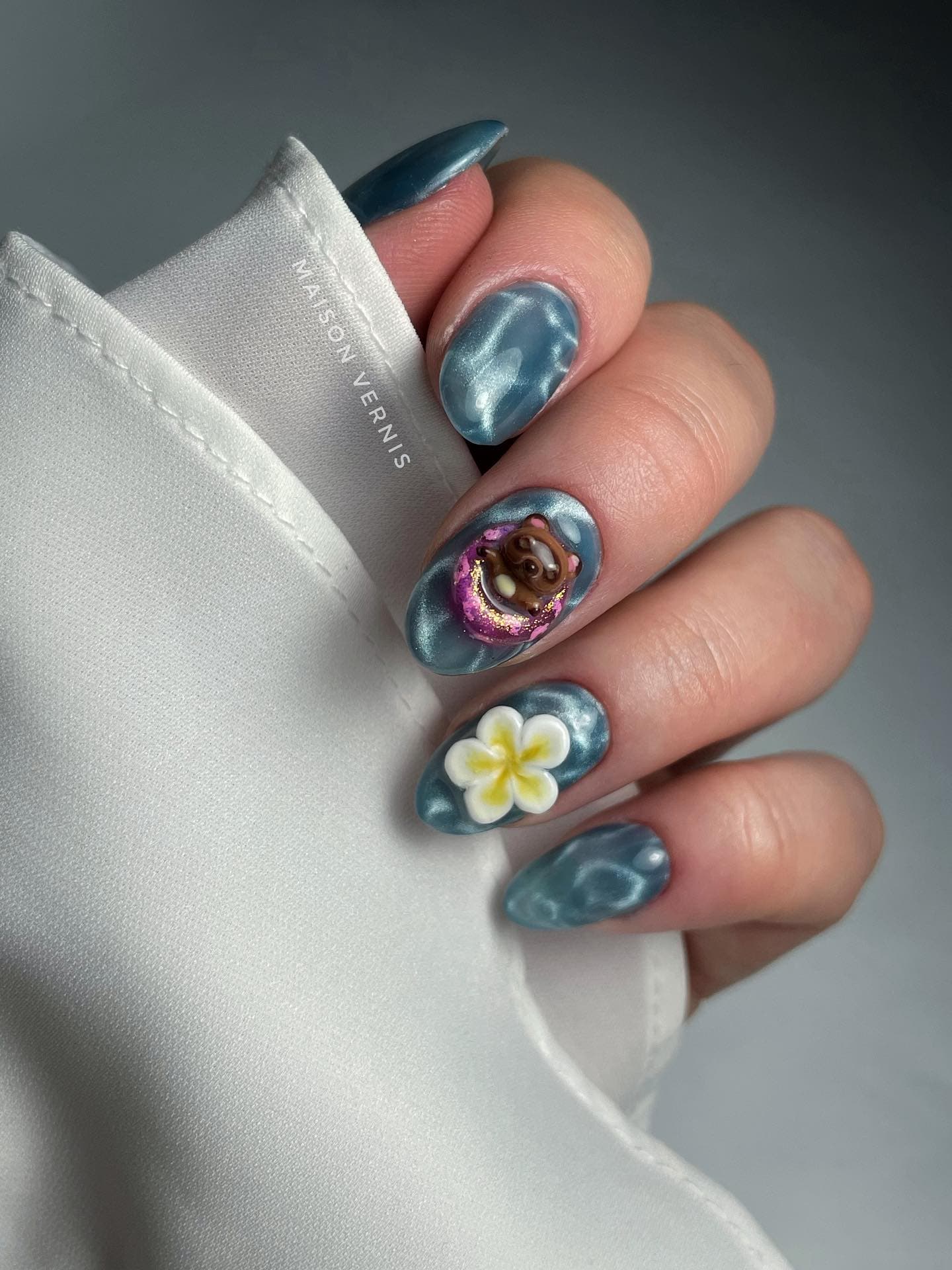 Animal Crossing — Maison Vernis